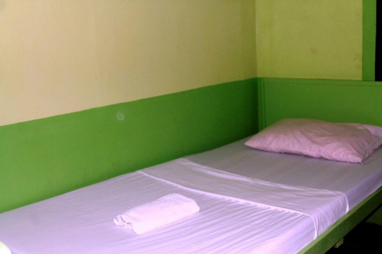 Austria'S Guest House El Nido Exterior photo
